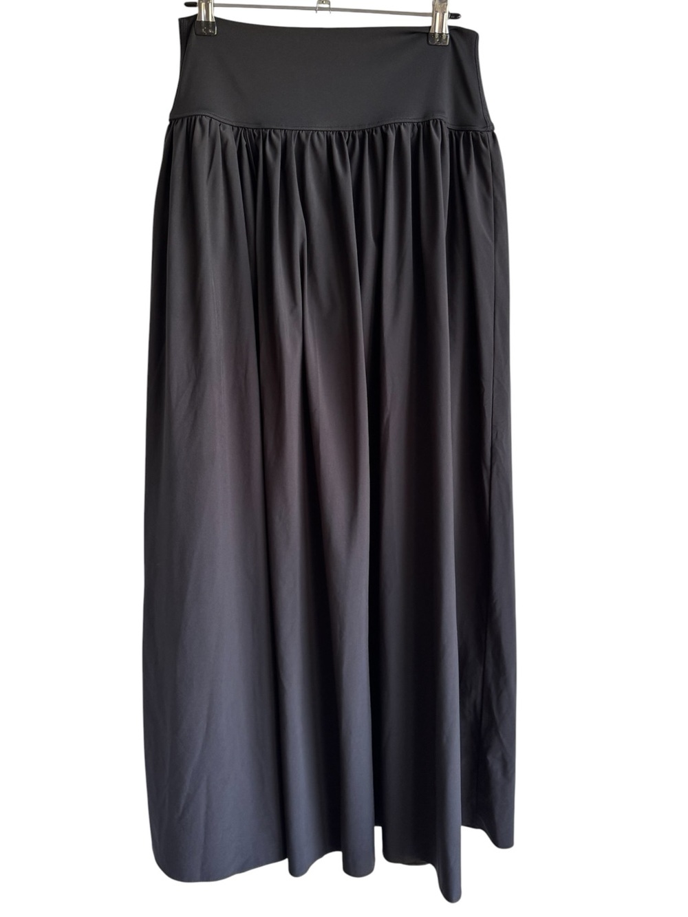 Halara Breezeful High Waisted Flowy Quick Dry Maxi Skirt Sz M Black Capsule EUC